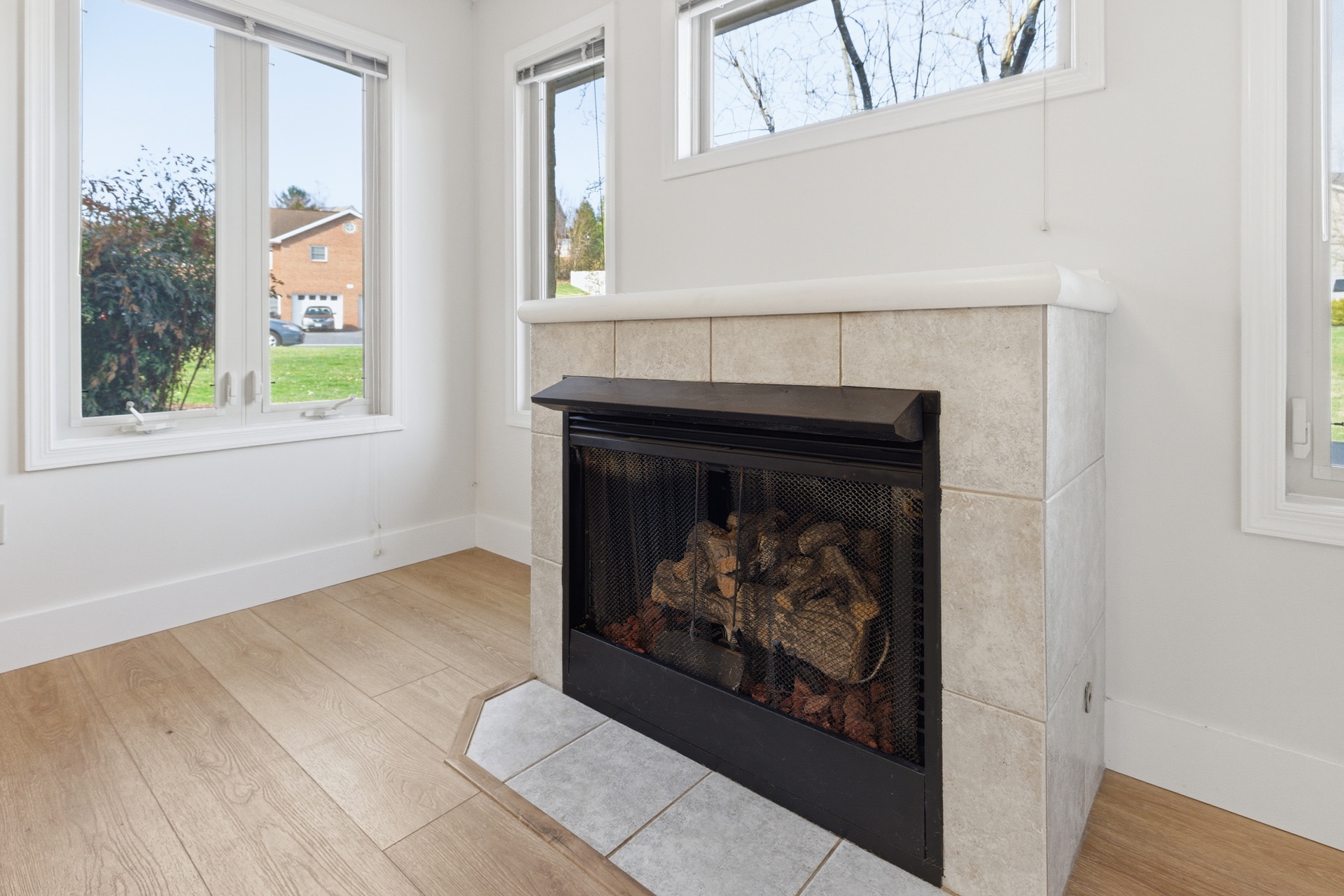 Building Photo - 1921 Ty Way Xing