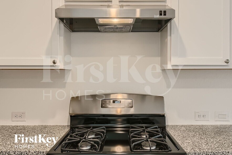 Building Photo - 7262 Plow Run