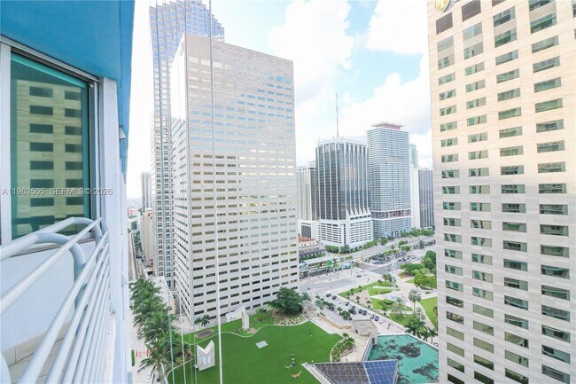 Building Photo - 335 S Biscayne Blvd