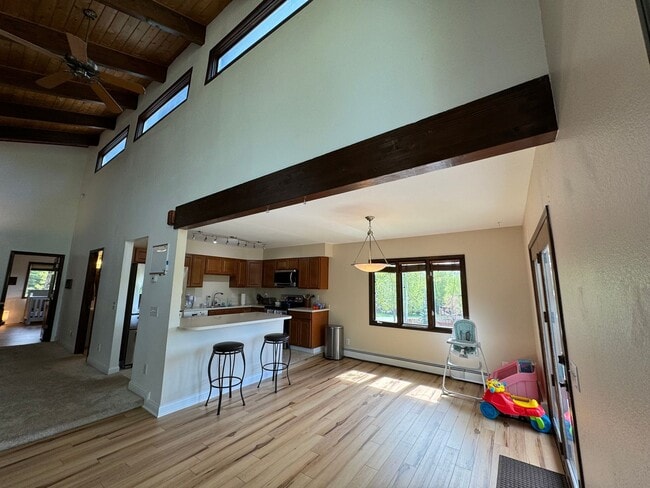 Building Photo - 2521 Autumn Cir