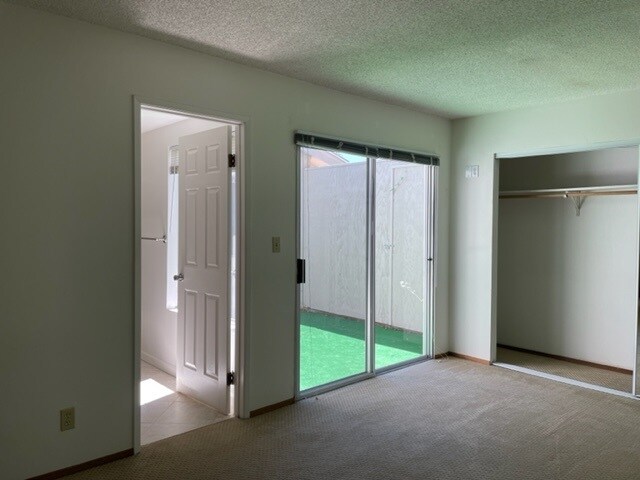 Building Photo - 180 Valdivia Cir