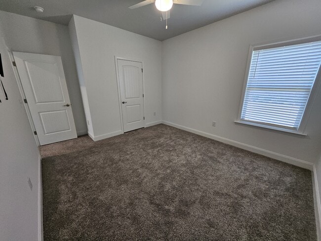 Building Photo - 112 Mergini Dr