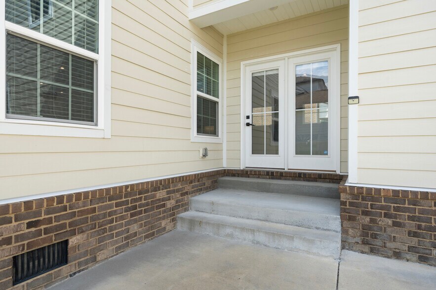 Building Photo - 1578 Drakes Creek Rd
