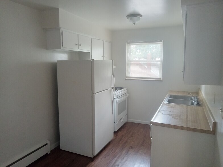 Kitchen - 5361 Plumridge Dr