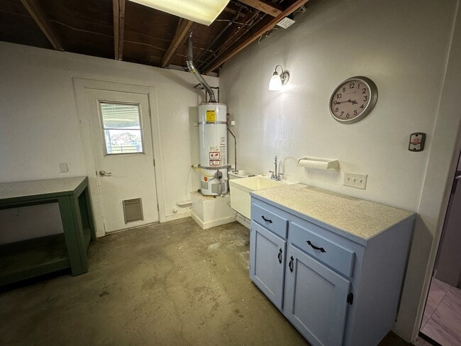 Building Photo - West-End Ramona 3BR Ranch on 2 Acres – Easy Poway Commute