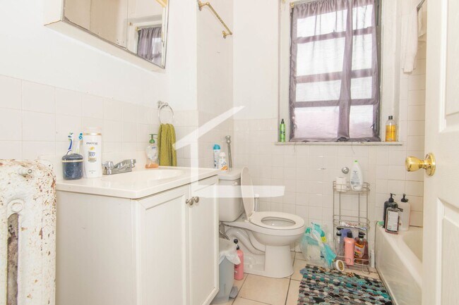 Building Photo - Five bed in Allston!!! LL PAID BROKER FEE!!