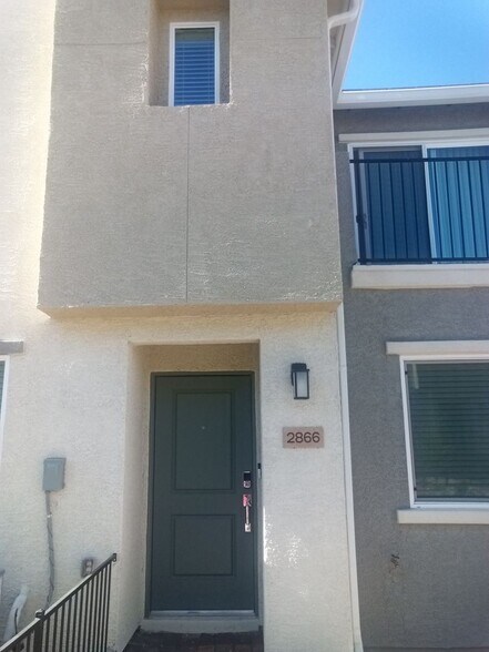 Building Photo - 2866 Coral Cascade Ct
