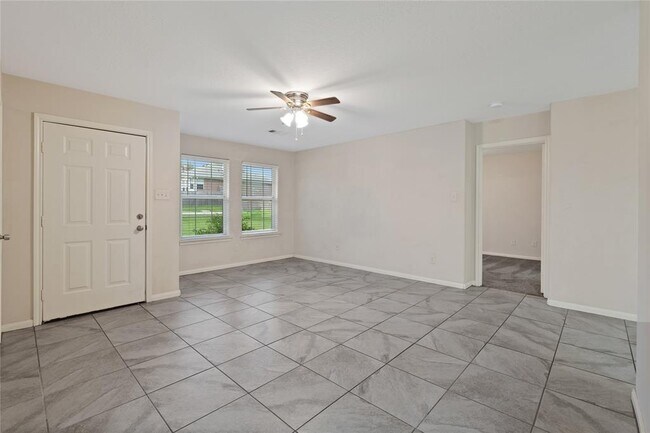 Building Photo - 12502 Hackberry Dr