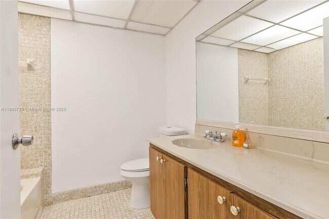 Building Photo - 10985 SW 107th St