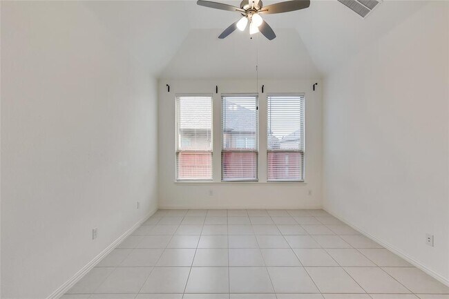 Building Photo - 2908 Consuelo Wy