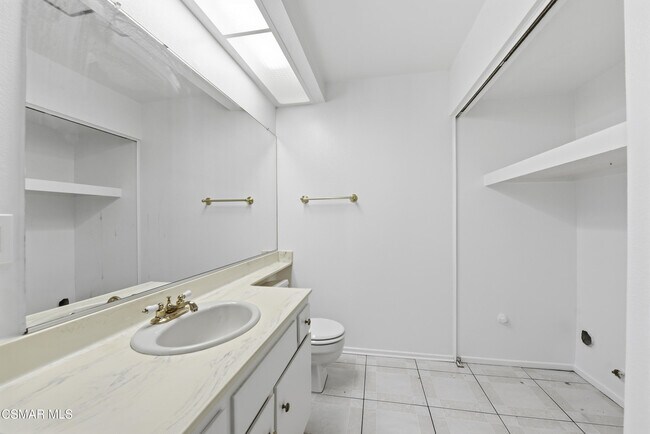 Building Photo - 1425 Clayton Way