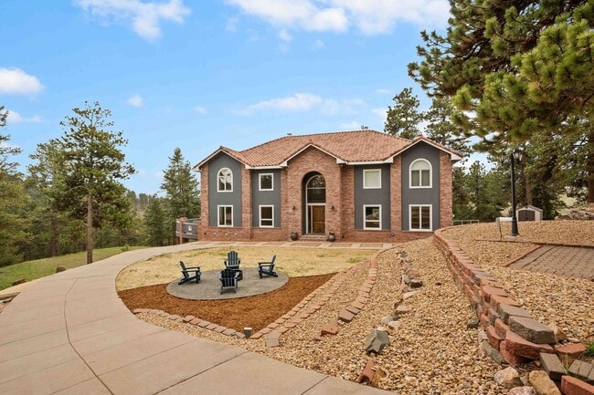 Building Photo - Exquisite Lookout Mountain Estate – Where ...