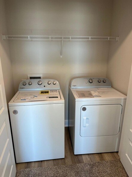 Building Photo - 5737 Stellarjay St