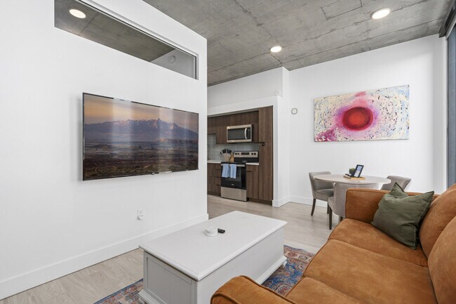 Building Photo - 111 S 300 W