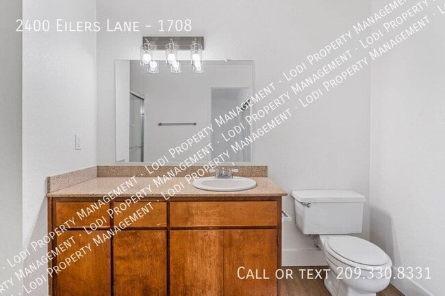 Building Photo - 2400 Eilers Ln