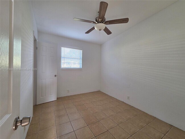Building Photo - 3464 Frow Ave