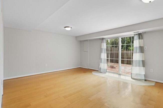 Building Photo - 9913 Longford Ct