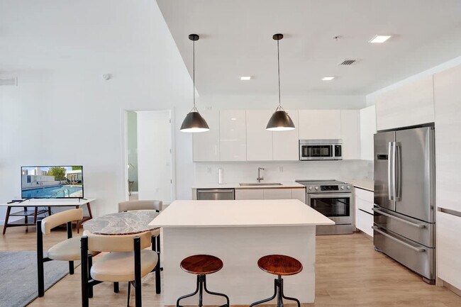 Building Photo - 1220 17th St