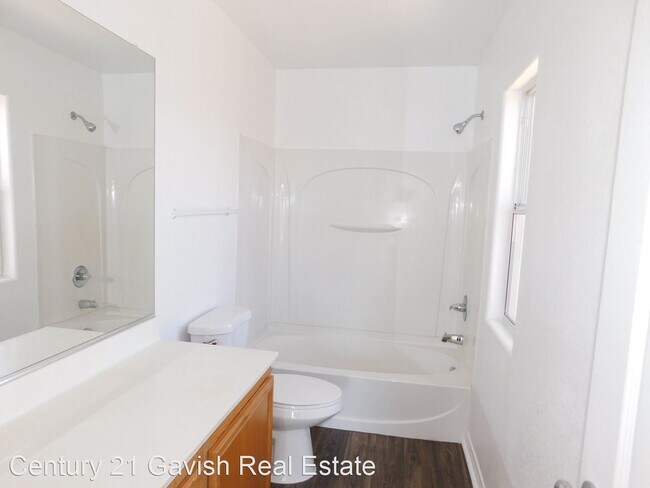 Building Photo - 3 br, 2.5 bath House - 1098 Paradise Resor...