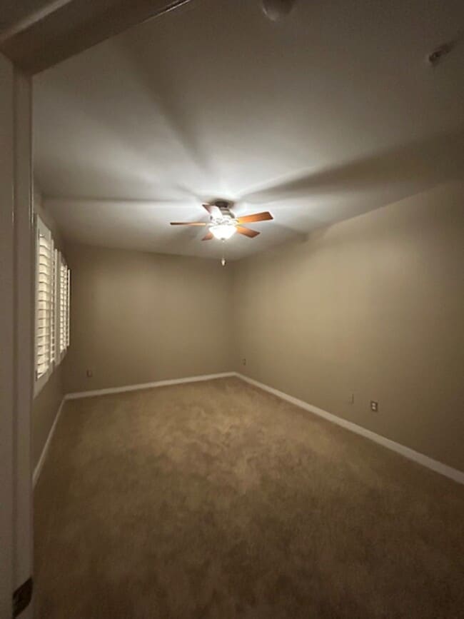 Spacios Bedrom - 401 20th St S