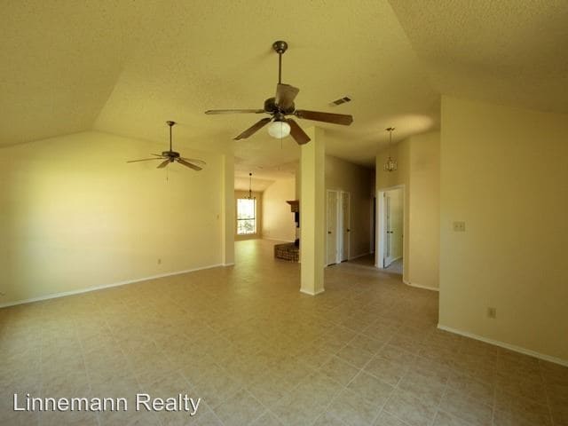 Building Photo - 405 Hogan Cir