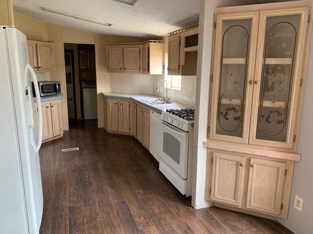 Building Photo - 207 S Ash St