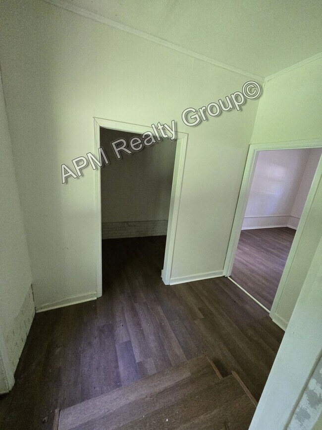 Building Photo - Cute 3 Bedroom 1.5 Bath