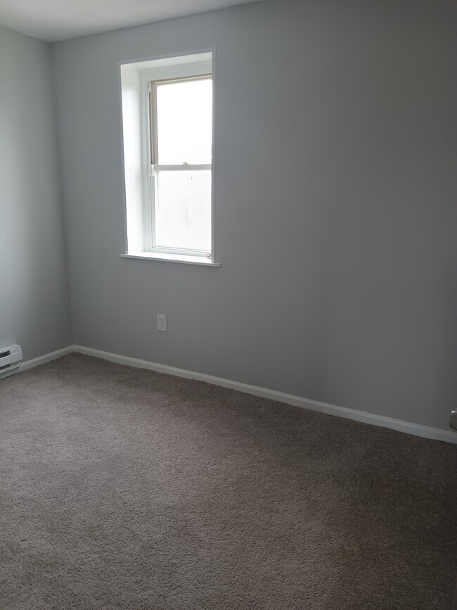 3rd bedroom 1 - 2870 W Garrison Ave