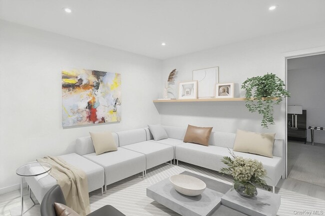 Building Photo - 3 Old Meadow Bend