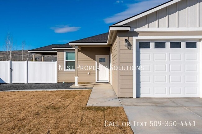 Building Photo - Brand New 3 Bed, 2 Bath Duplex for Rent!