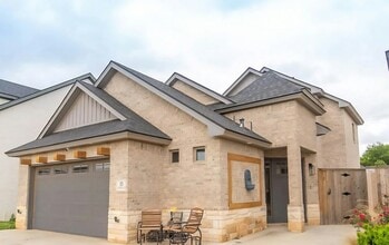 Building Photo - 15 Wilshire Blvd