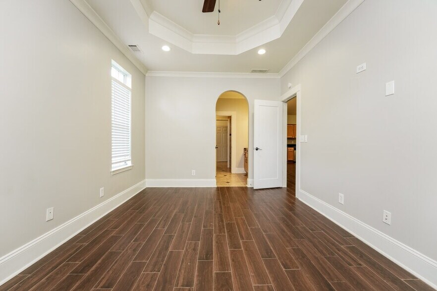 Building Photo - 605 Brookwater Dr