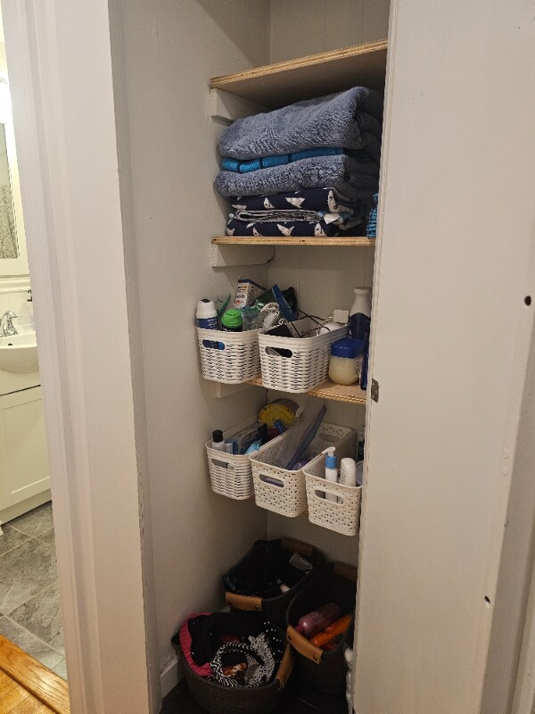 Building Photo - 275 Emerald St