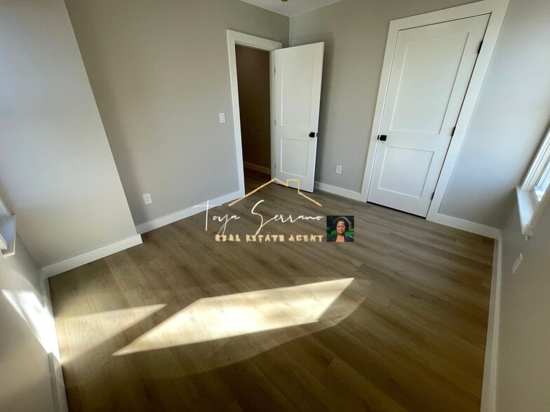 Building Photo - 19 Gordon St