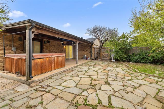 Building Photo - 5588 Squires Dr