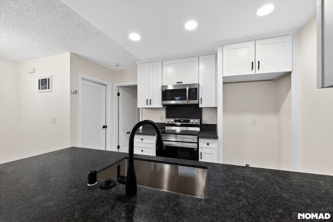 Primary Photo - 4085 48th St