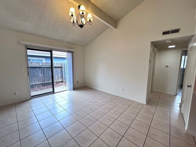 Building Photo - 10149-10151 Satow Drive