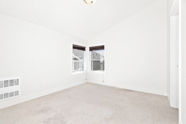 Building Photo - *Beautiful Ballard Townhome with Spacious Fenced Yard & Attached Garage FOR RENT* Available for M...