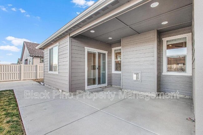 Building Photo - 7536 W Havana Dr