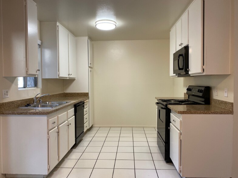 Building Photo - 301 N San Dimas Canyon Rd
