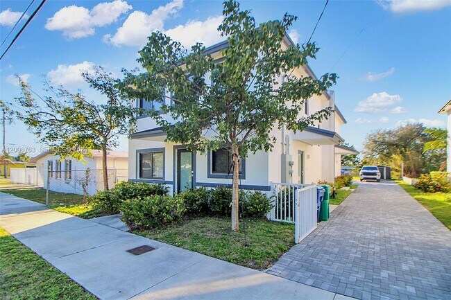 Building Photo - 21226 SW 119th Ave