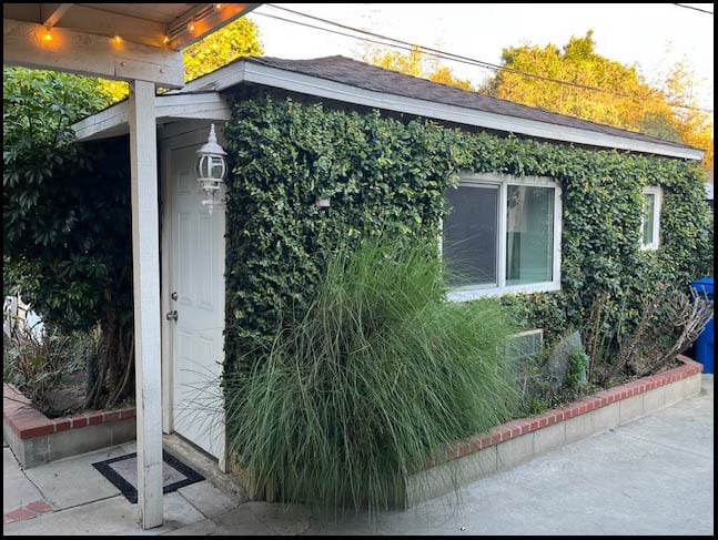 Exterior 2 - 4350 Corinth Ave