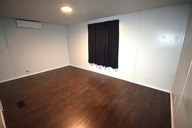 Building Photo - 6000 Spring Creek Rd