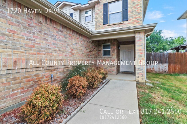 Building Photo - 1720 Haven Dr