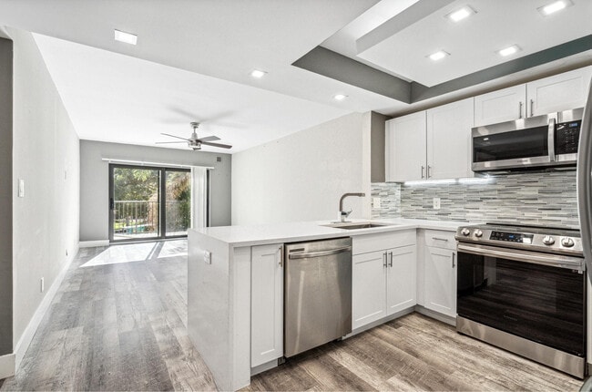 Building Photo - 1000 River Reach Dr