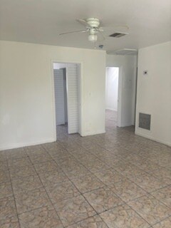 Primary Photo - 1129 NE 6th Ave