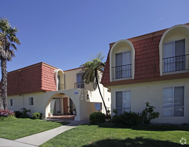 Villa Mediterranean Apartments 500 W Gonzales Rd Oxnard CA 93036