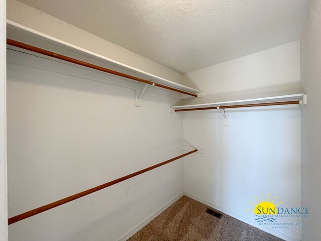 Building Photo - Stunning 3 Bedroom Home in desirable Crosswinds Landing of Fort Walton!