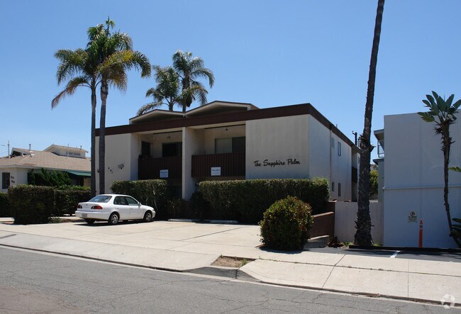 Building Photo - 901 Sapphire St