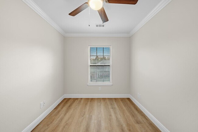 Building Photo - 22613 Mattingly St